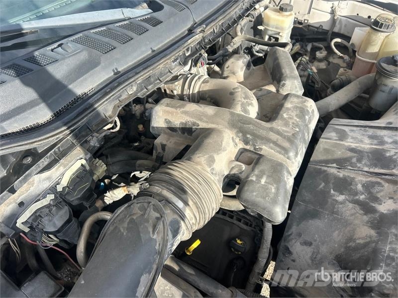Ford F-250 XL 4x2 Extended Cab Pickup Outro
