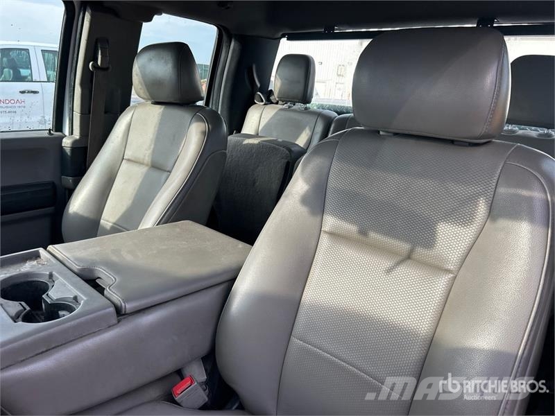 Ford F-250 XL 4x2 Extended Cab Pickup Ostalo
