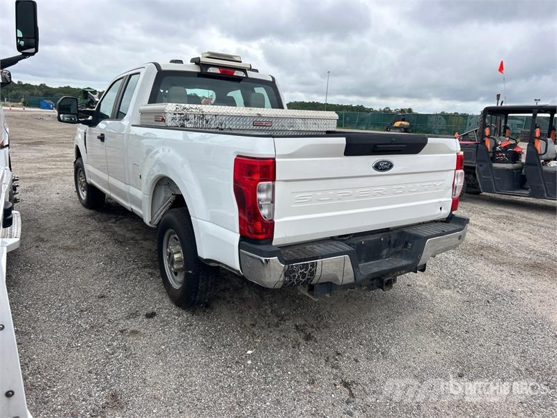 Ford F-250 XL 4x2 Extended Cab Pickup (Inoperable) その他
