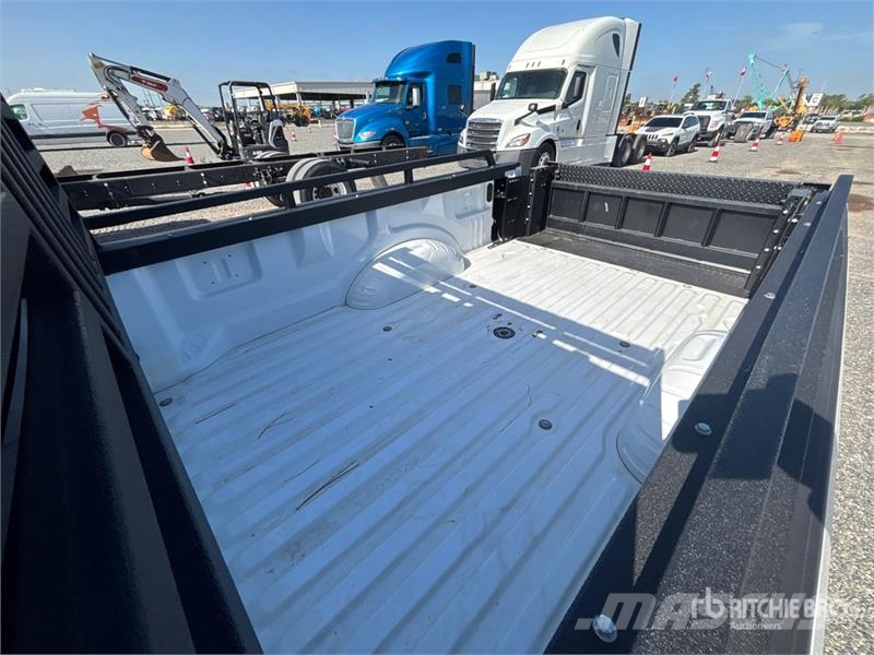 Ford F-250 XL 4x2 Extended Cab Pickup Andre varebiler