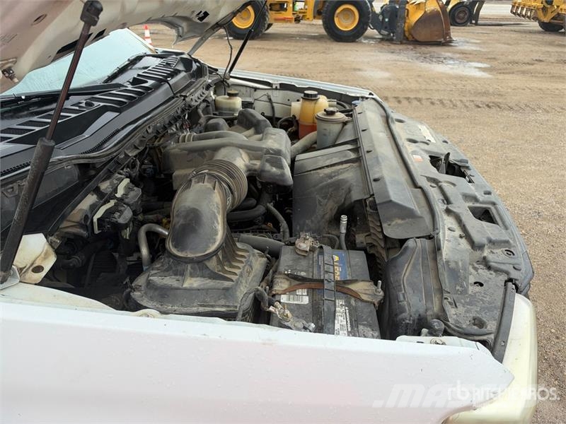 Ford F-250 XL 4x2 Extended Cab Pickup Egyéb