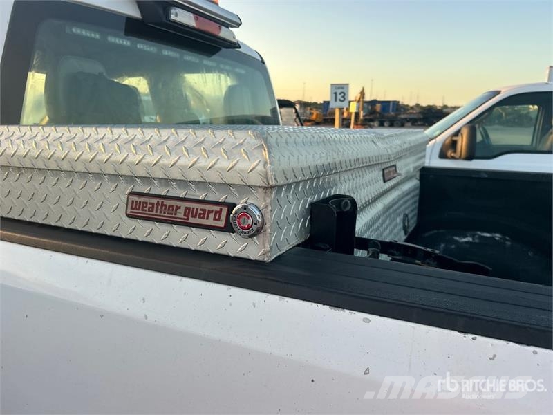 Ford F-250 XL 4x2 Extended Cab Pickup Furgoni altro