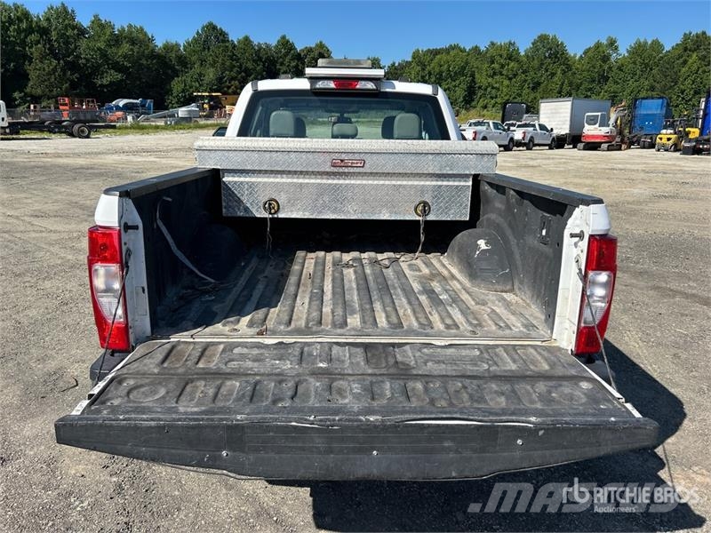Ford F-250 XL 4x2 Extended Cab Pickup Ostalo