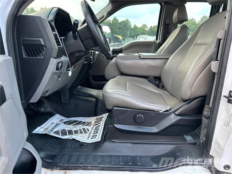 Ford F-250 XL 4x2 Extended Cab Pickup Anders