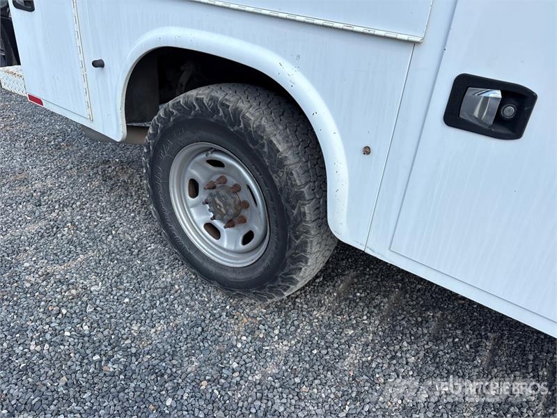 Ford F-250 XL 4x2 Extended Cab Utility Truck Utilitaire benne