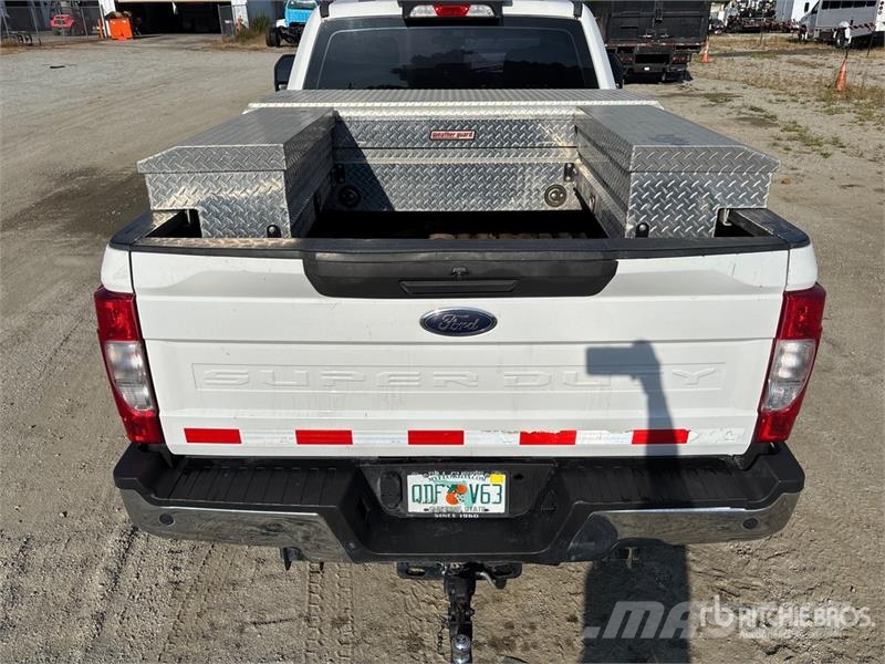 Ford F-250 XL 4x2 Extended Cab Pickup Muu