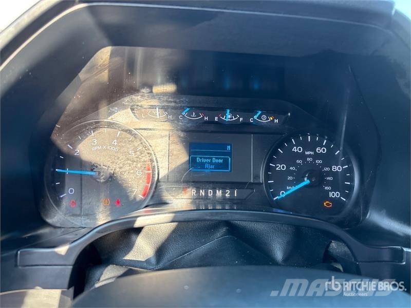 Ford F-250 XL 4x2 Extended Cab Pickup Muu