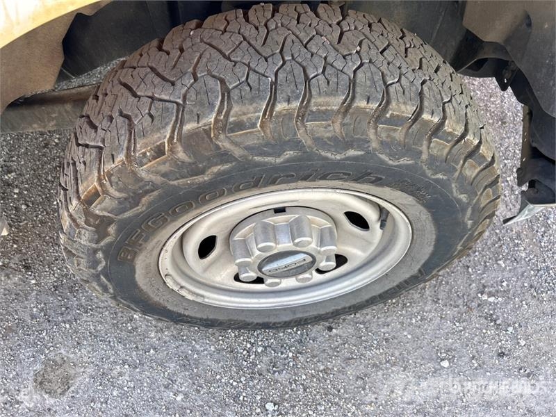 Ford F-250 XL 4x2 Extended Cab Pickup Muu