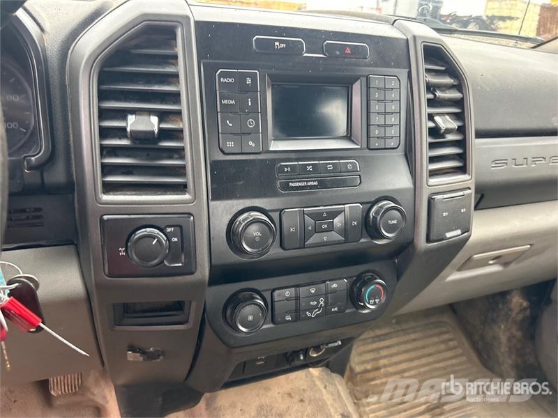 Ford F-250 XL 4x2 Extended Cab Pickup 其他