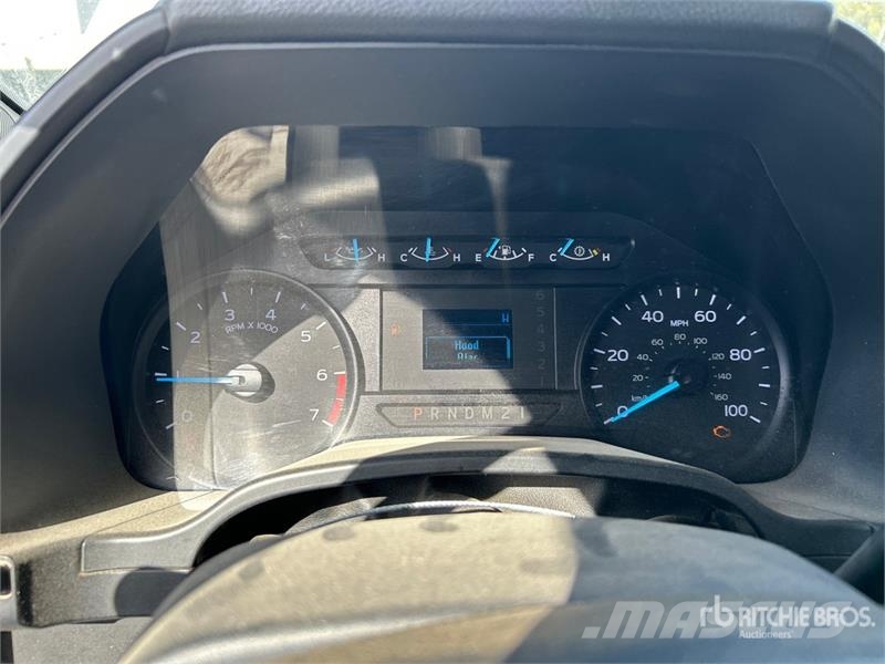 Ford F-250 XL 4x2 Extended Cab Pickup Muu