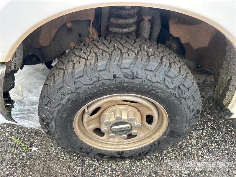 Ford F-250 XL 4x2 Extended Cab Pickup 其他
