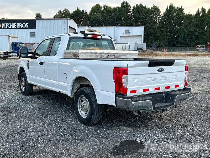 Ford F-250 XL 4x2 Extended Cab Pickup Anders