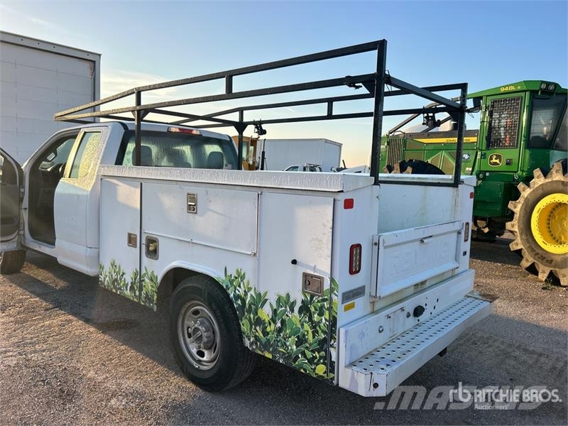 Ford F-250 XL 4x2 Extended Cab Utility Truck Pick up/Fiancata ribaltabile