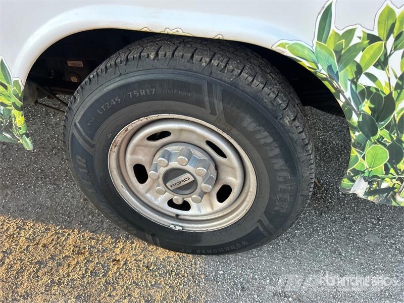 Ford F-250 XL 4x2 Extended Cab Utility Truck Pick up/Fiancata ribaltabile