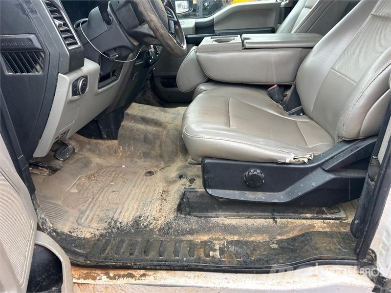 Ford F-250 XL 4x2 Extended Cab Pickup 其他