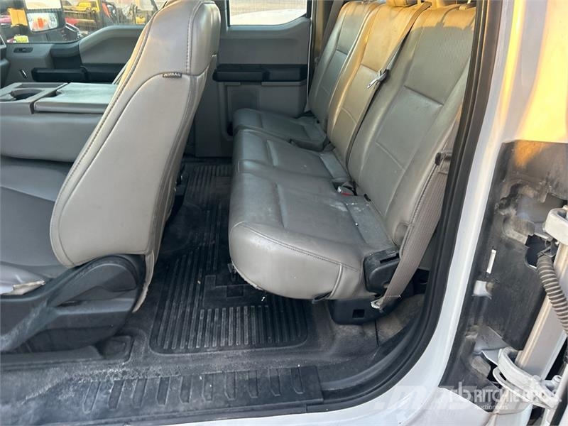 Ford F-250 XL 4x2 Extended Cab Pickup Furgoni altro