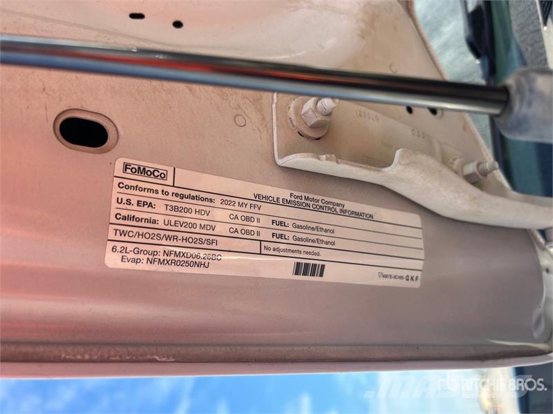 Ford F-250 XL 4x2 Extended Cab Pickup Andre varebiler