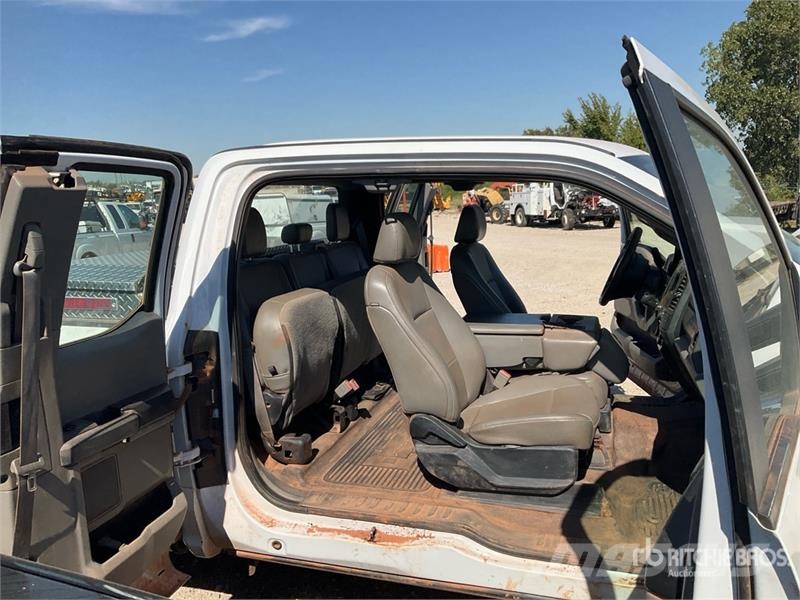 Ford F-250 XL 4x2 Extended Cab Pickup Inne