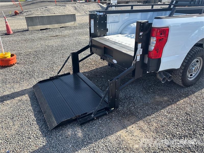 Ford F-250 XL 4x2 Extended Cab Pickup Andre varebiler