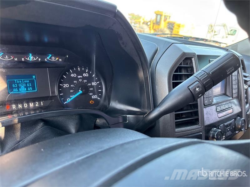 Ford F-250 XL 4x2 Extended Cab Pickup Muu