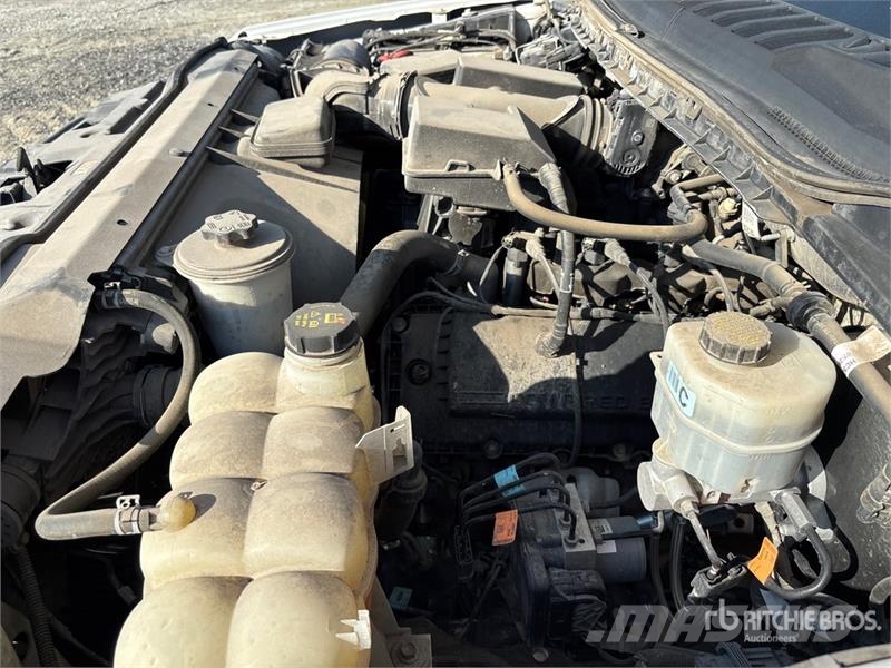 Ford F-250 XL 4x2 Extended Cab Pickup أخرى