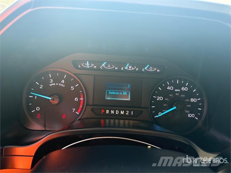 Ford F-250 XL 4x2 Extended Cab Pickup Otros