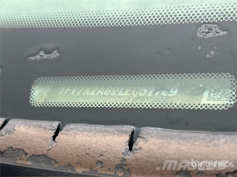Ford F-250 XL 4x2 Extended Cab Pickup 其他