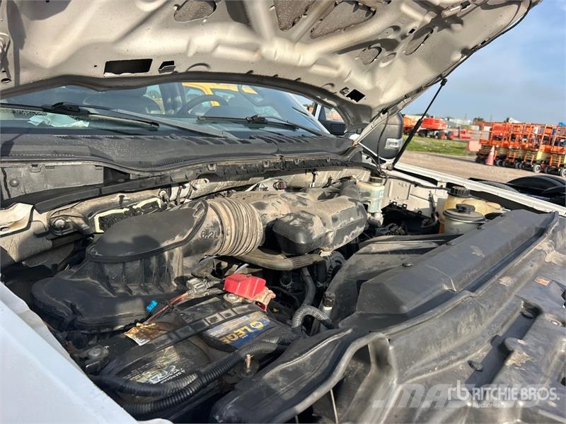 Ford F-250 XL 4x2 Extended Cab Pickup Ostalo