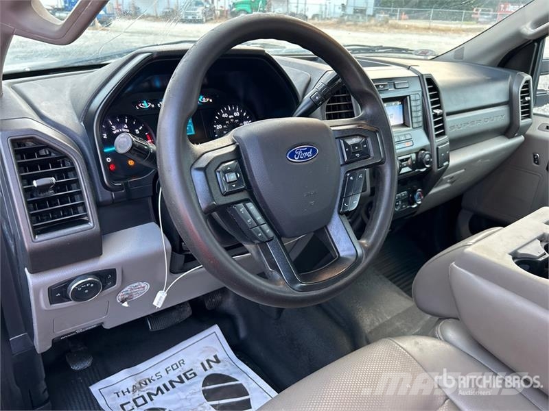 Ford F-250 XL 4x2 Extended Cab Pickup Anders
