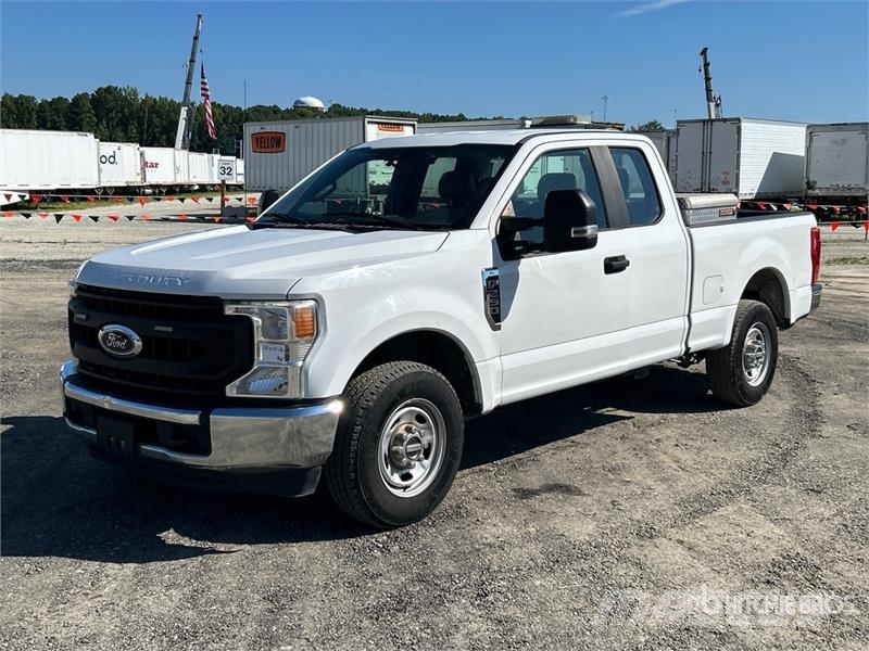 Ford F-250 XL 4x2 Extended Cab Pickup Ostalo