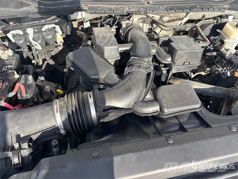 Ford F-250 XL 4x2 Extended Cab Pickup Otros