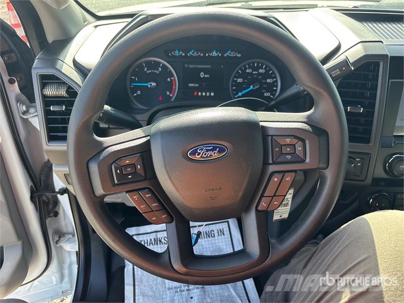Ford F-250 XL 4x2 Extended Cab Pickup Andre varebiler
