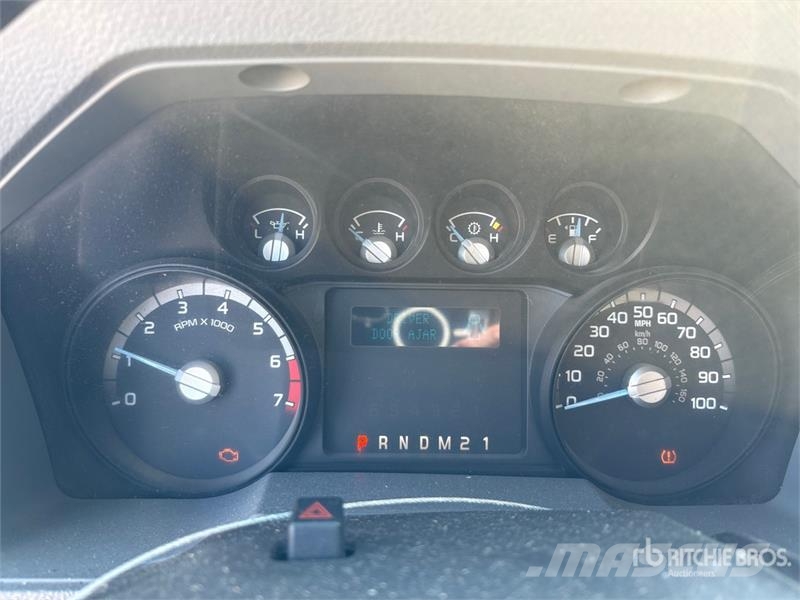 Ford F-250 XL 4x2 Extended Cab Utility Truck Utilitaire benne