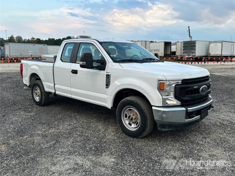 Ford F-250 XL 4x2 Extended Cab Pickup Anders