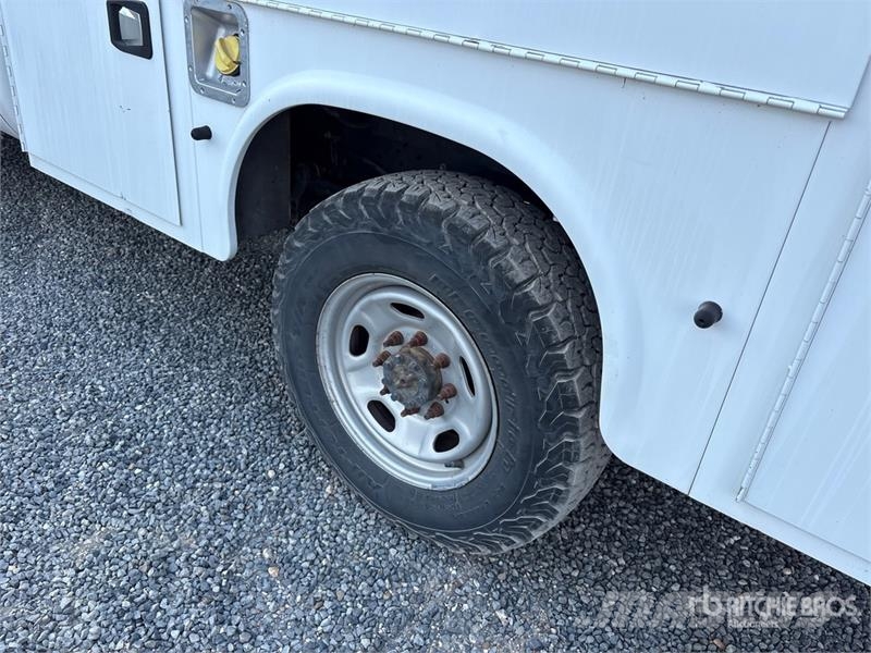 Ford F-250 XL 4x2 Extended Cab Utility Truck Utilitaire benne