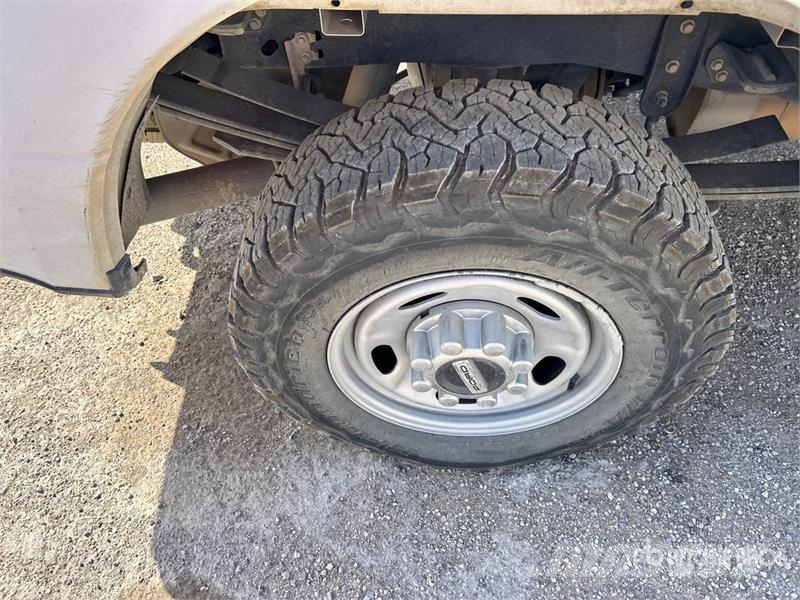 Ford F-250 XL 4x2 Extended Cab Pickup Muu