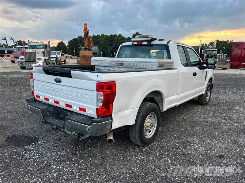 Ford F-250 XL 4x2 Extended Cab Pickup Anders
