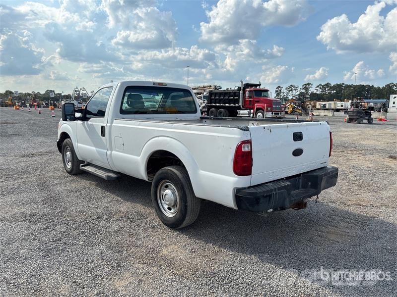 Ford F-250 XL 4x2 Pickup Andere Transporter