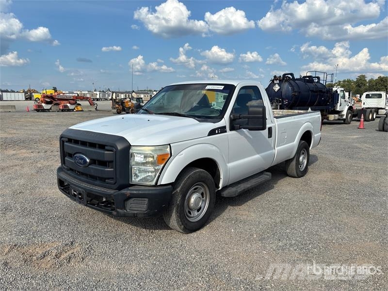 Ford F-250 XL 4x2 Pickup Andere Transporter