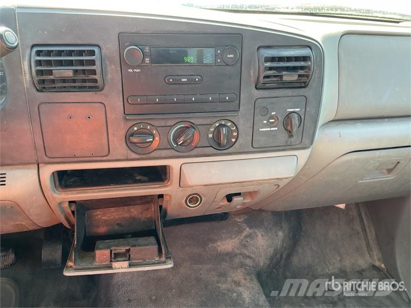 Ford F-250 XL 4x2 Service Truck Komunalna vozila