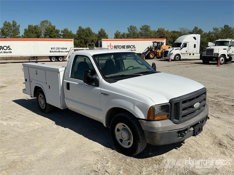 Ford F-250 XL 4x2 Service Truck Komunalna vozila