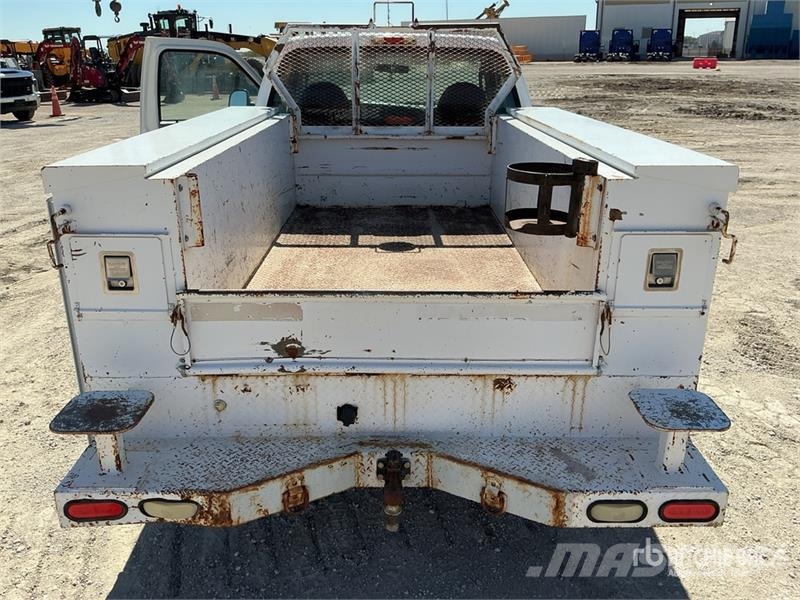 Ford F-250 XL 4x2 Utility Truck 皮卡.傳統半斗卡車/側卸板