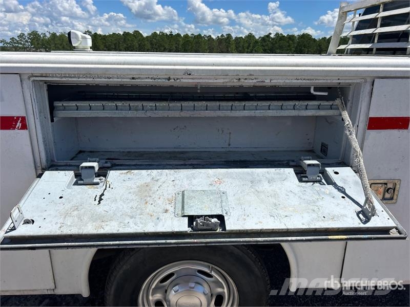 Ford F-250 XL 4x2 Utility Truck Pickup/planbiler