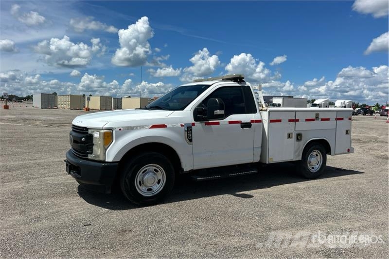 Ford F-250 XL 4x2 Utility Truck Pickup/planbiler