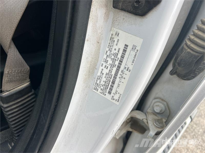 Ford F-250 XL 4x4 Crew Cab Pickup Muu
