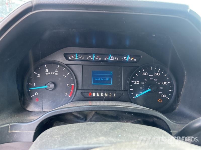 Ford F-250 XL 4x4 Crew Cab Pickup Ostalo