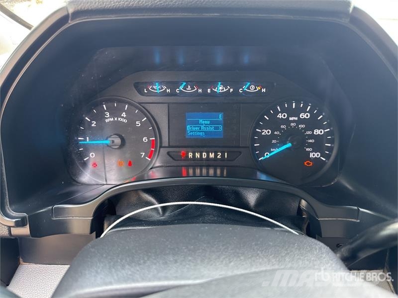 Ford F-250 XL 4x4 Crew Cab Service Truck Pilsētas atkritumvedēji