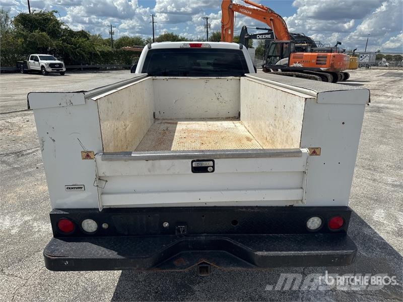 Ford F-250 XL 4x4 Crew Cab Service Truck Pilsētas atkritumvedēji
