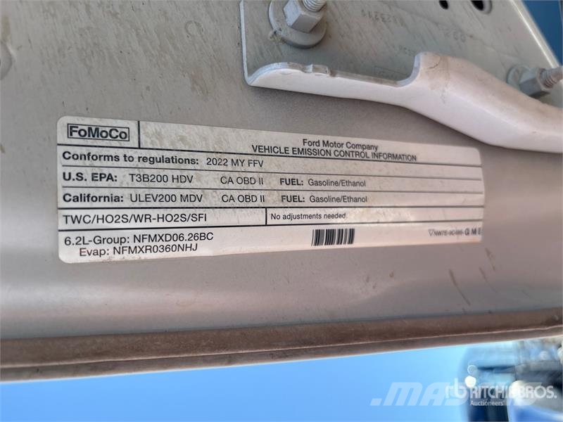 Ford F-250 XL 4x4 Crew Cab Pickup Ostalo