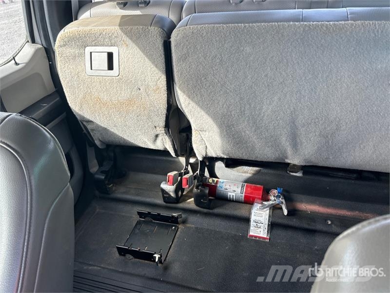 Ford F-250 XL 4x4 Crew Cab Pickup Citi